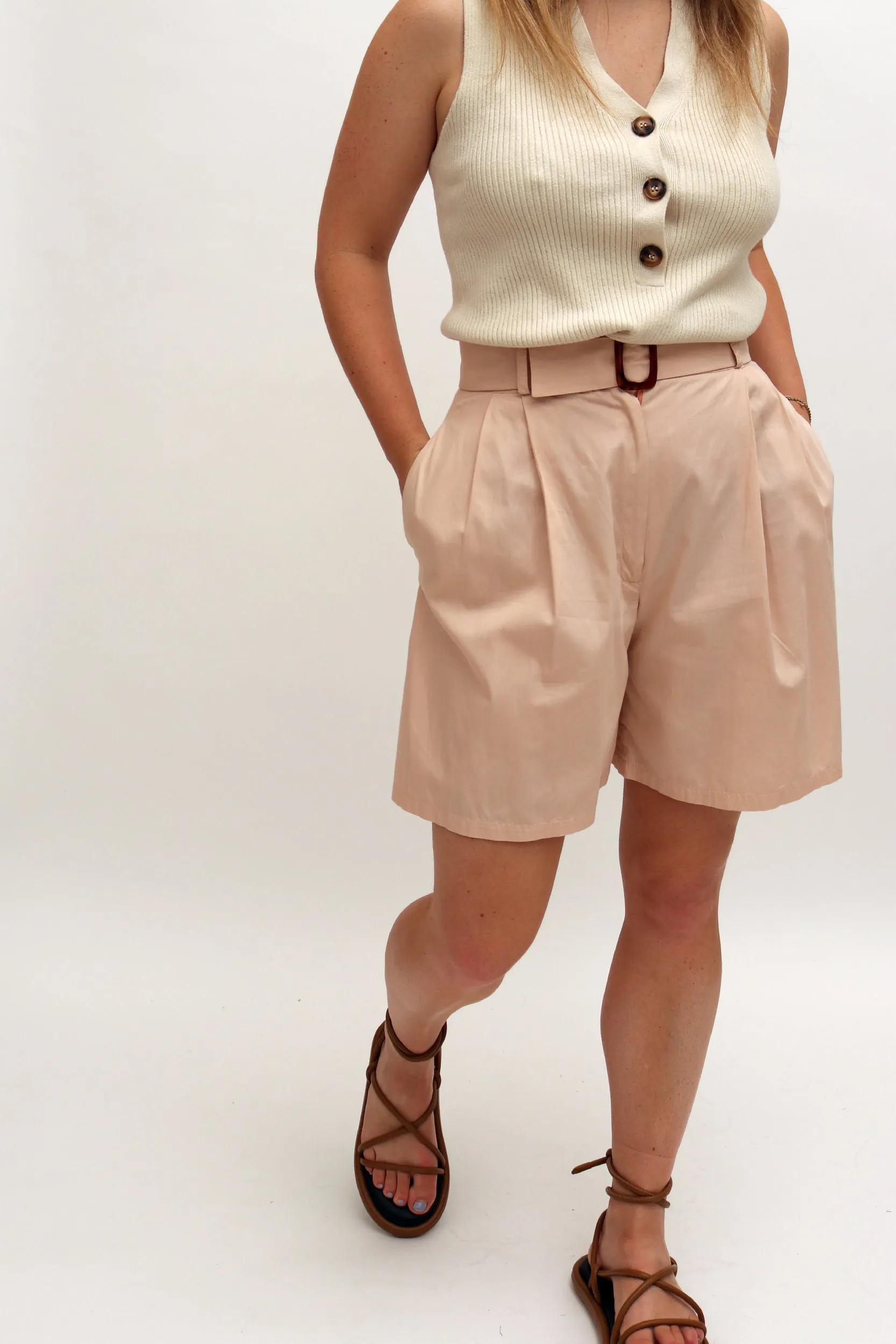 BUTTON DETAIL KNIT VEST TOP