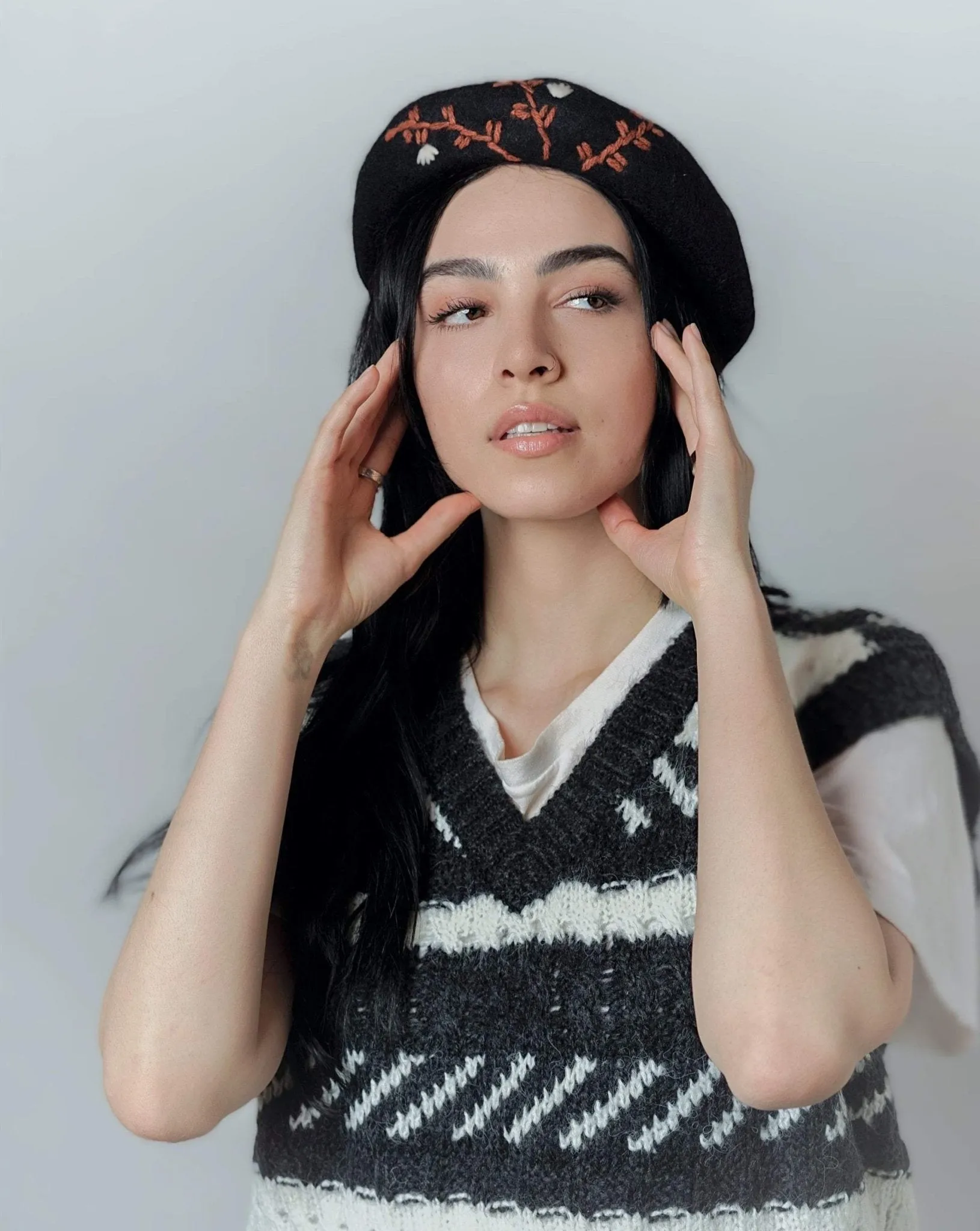 Embroidered Wool Berets Hat for Women/Girls