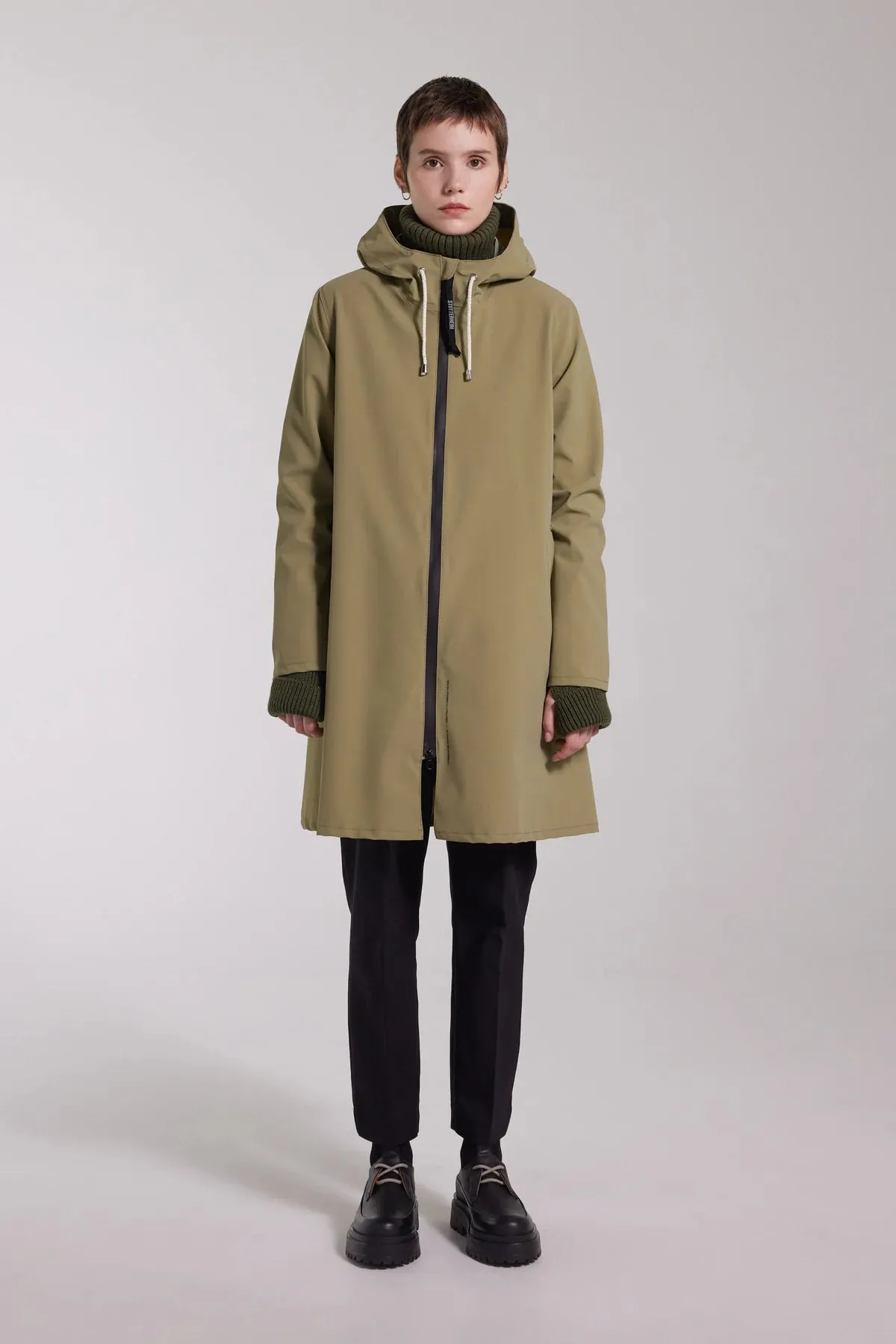 Mosebacke Lightweight Matte Raincoat - Aloe
